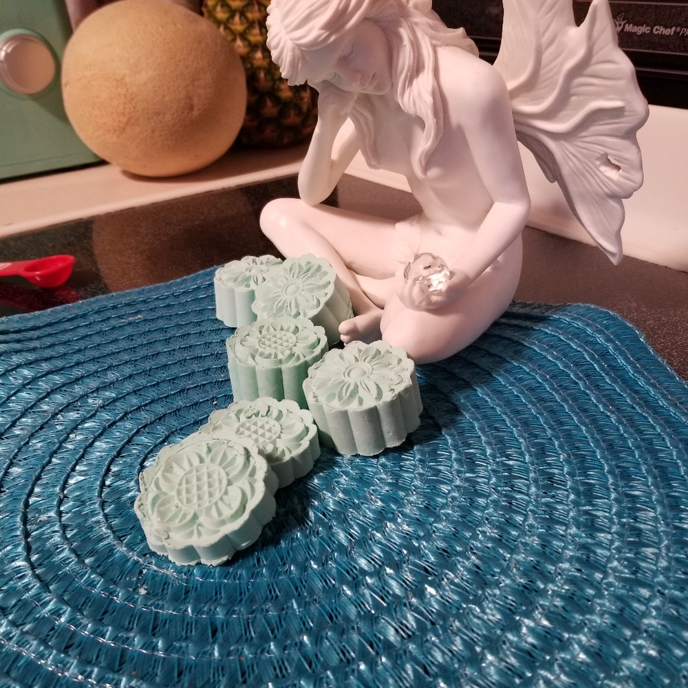 100% Natural Stress Relief Bath Bombs